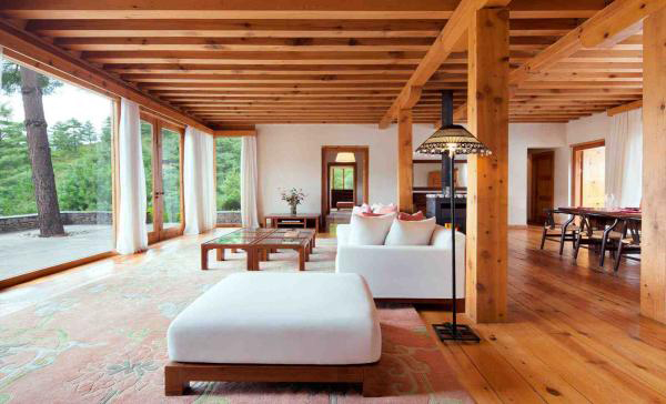 Receive a private consultation with a Traditional Bhutanese doctor for tailored treatment