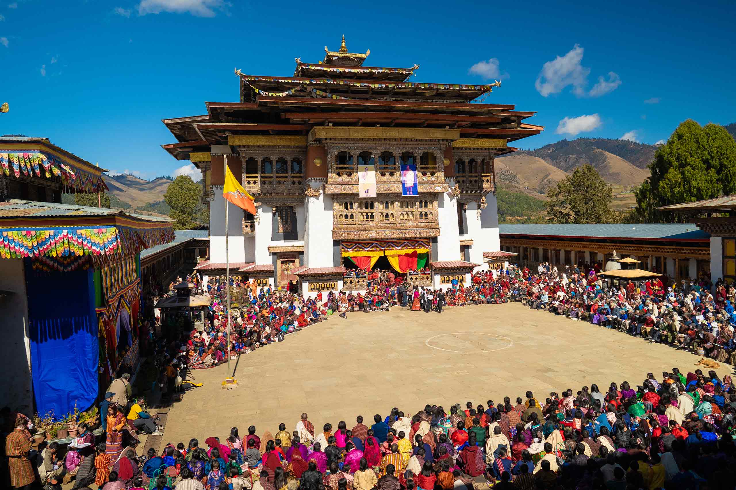 Witness mesmerizing mask dances like the Dance of the Black Hats and the Dance of the Lord of Death performed by monks.